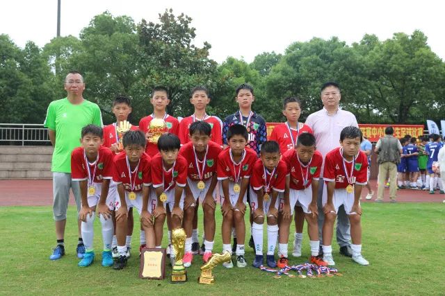 尼克斯暂停售票事件：揭幕战票价超千美元引争议